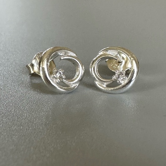 Sterling Silver Crescent Moon Tiny Stud Earrings with CZ 8mm - Picture 4 of 10